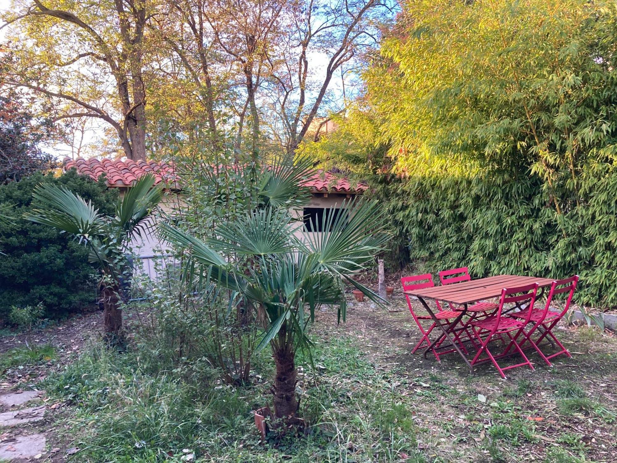 Un Jardin En Ville Тулуза Экстерьер фото